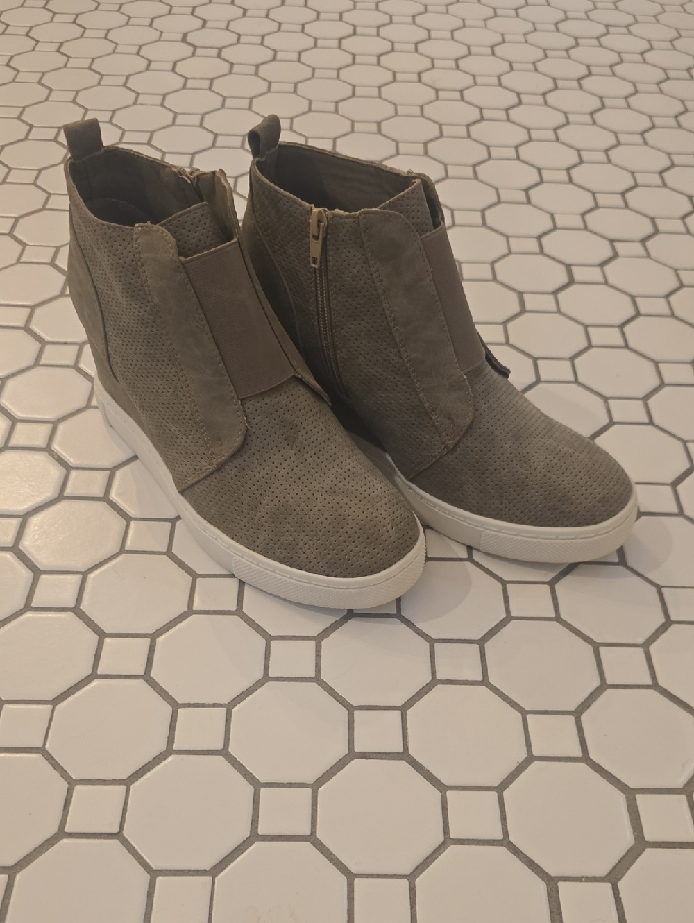 Perforated Taupe Wedge Sneakers with Side Zip